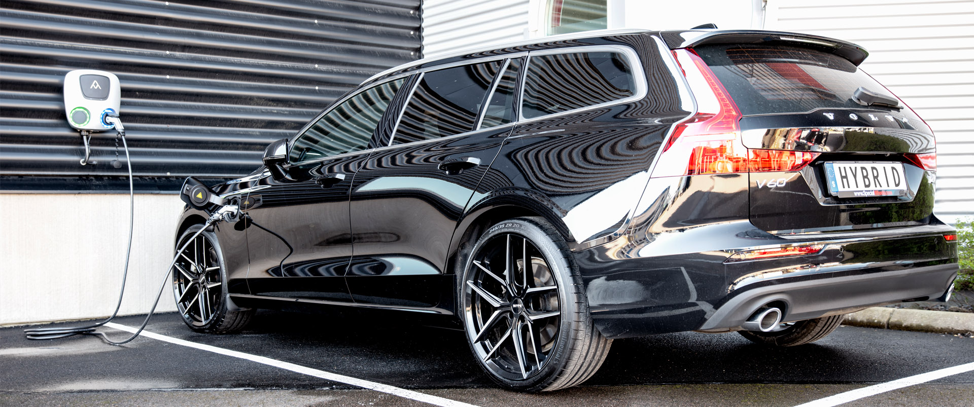 Volvo V60 Hybrid med Nitro Throne FF